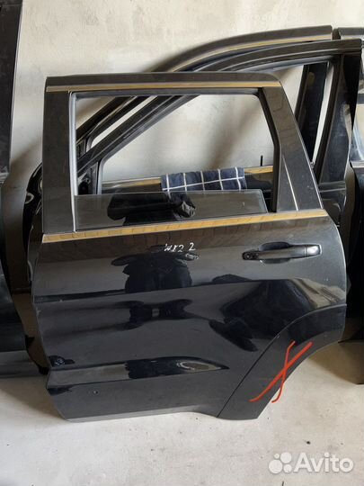 Дверь задняя левая Jeep Grand Cherokee wk2