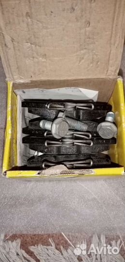 Тормозные колодки Textar