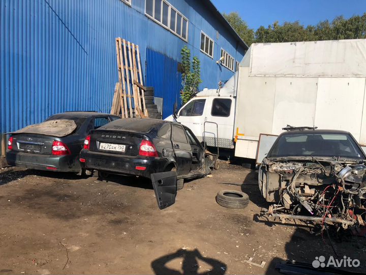 Авто в разборе приора