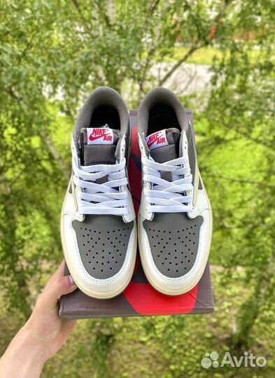 Кроссовки Nike Air Jordan 1 Low Travis Scott