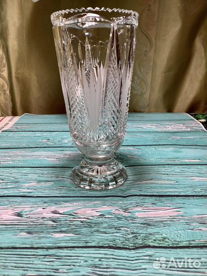 Хрустальная ваза