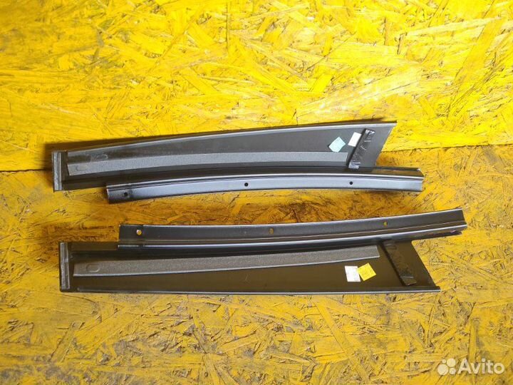 Накладка двери задняя Mercedes C-Class S 204 2.2