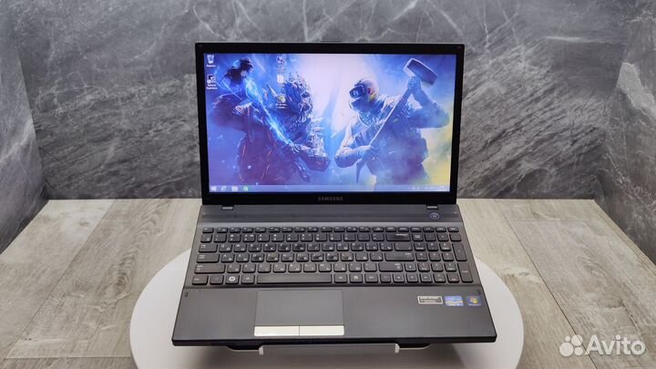 Ноутбук Samsung