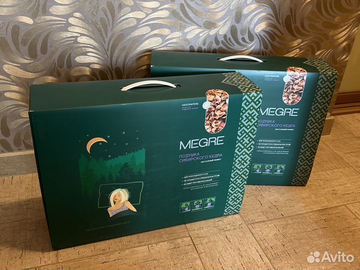 Подушка из лепестков кедровой шишки