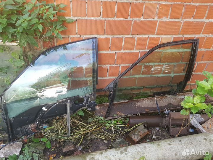 Стекла ауди 80, В3