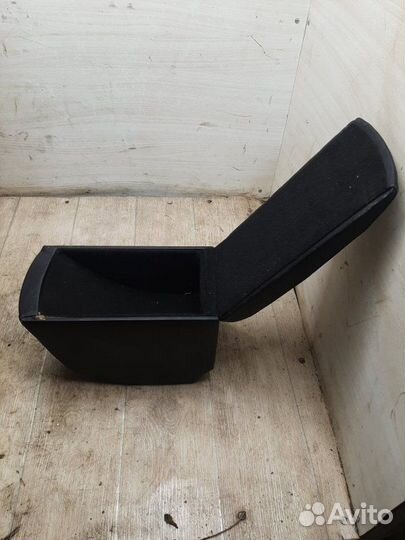 Подлокотник Skoda Octavia А5 1.6 BSE 2012