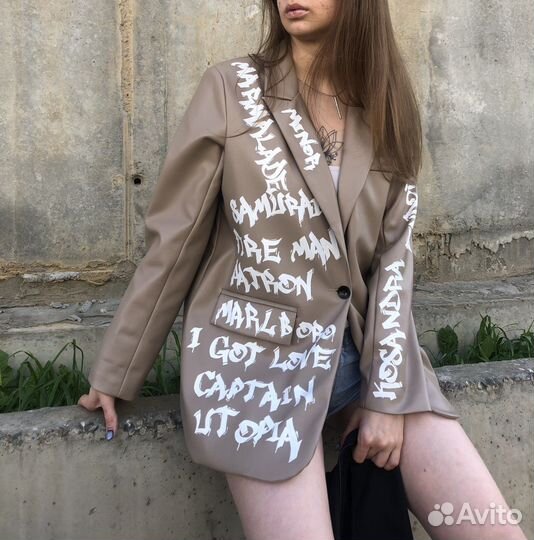 Роспись одежды, кожи, кроссовок, курток художник