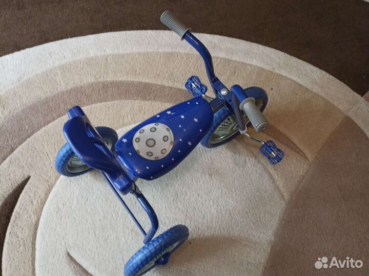 Детский трехколесный велосипед новый