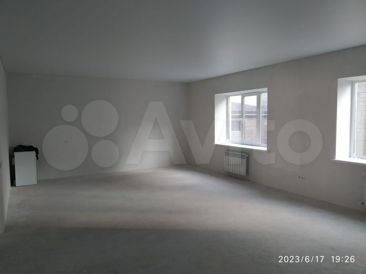 Дом 300 м² на участке 7 сот.