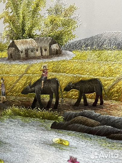 Картина вышита шелком