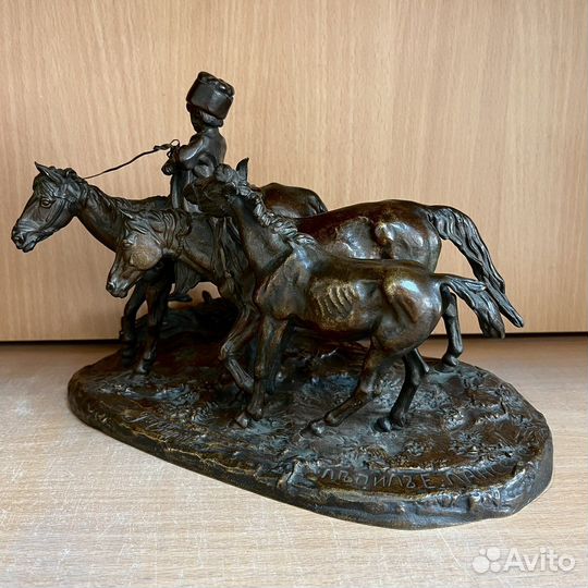 Скульптура бронза Лансере