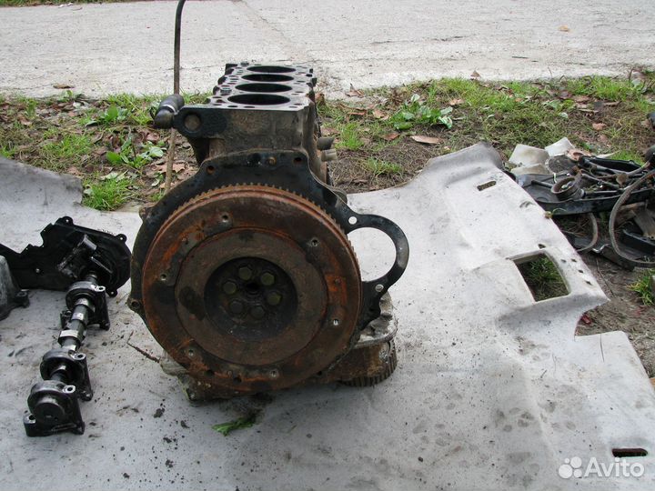 Nissan Trade 75 блок двигателя 2.3D 1996-2001