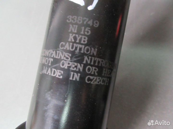 Амортизатор передний на Рено Логан II + Сандеро II