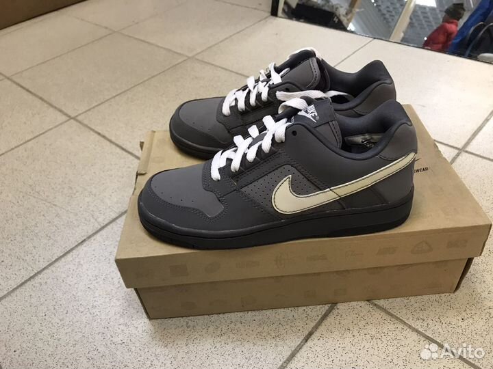 Новые кроссовки Nike force low