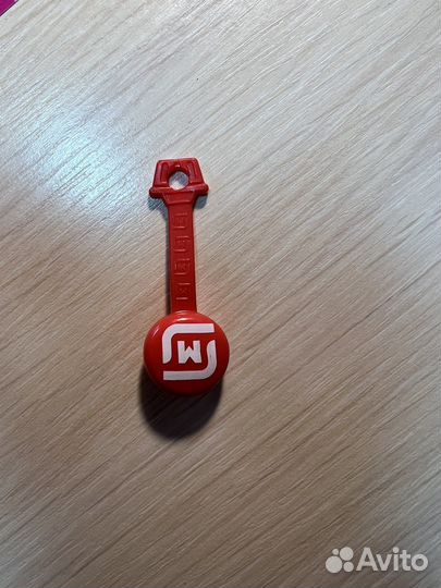 Магнит скрепыш новый