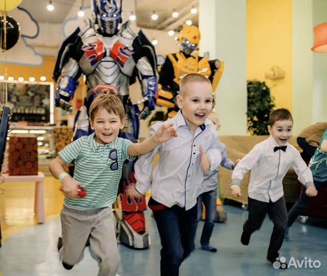 Шоу гигантских роботов трансформеров