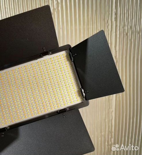 Видеосвет 600 superled