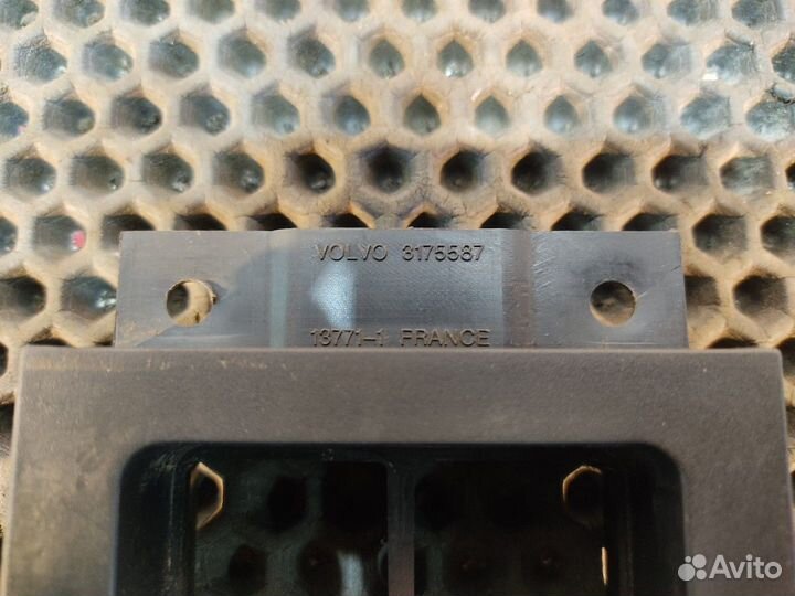 Блок кнопок Volvo FH