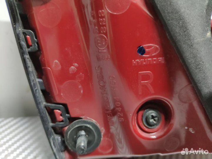 Фонарь правый в крышку задний правый Hyundai