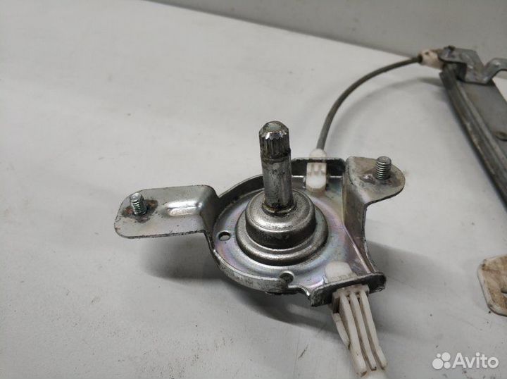 Стеклоподъемник задний левый Hyundai Solaris 1