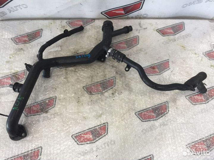 Патрубок системы охлаждения Ауди А6 C6