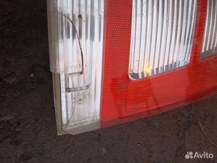 Фонарь задний правый opel zafira
