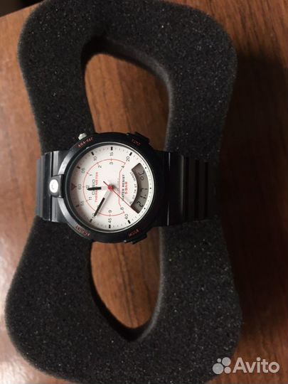 Casio AW10 Thermometer (наручные часы)