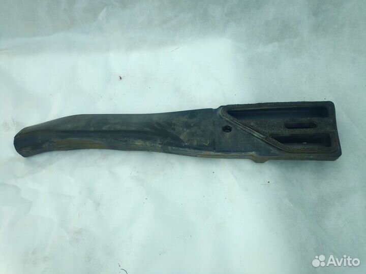 Воздухозаборник freelander 2, LR000925