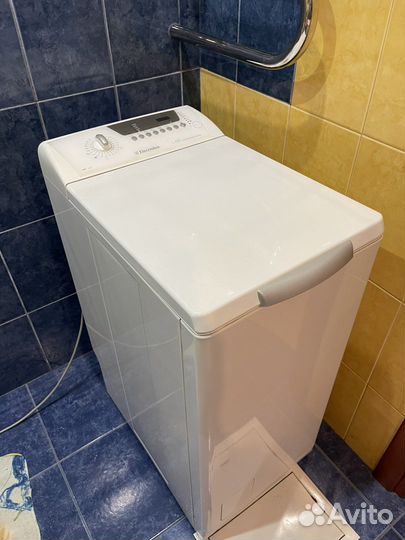 Стиральная машина б/у Electrolux EWT 1221