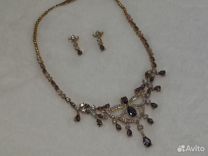 Комплект бижутерии Колье с Серьгами под Золото