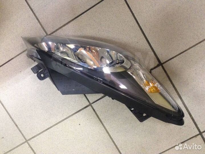 Фара правая 92102-1H500 для KIA ceed 2010 в Томске