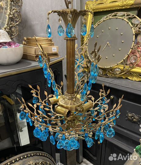 Бронзовая люстра с голубыми подвесками