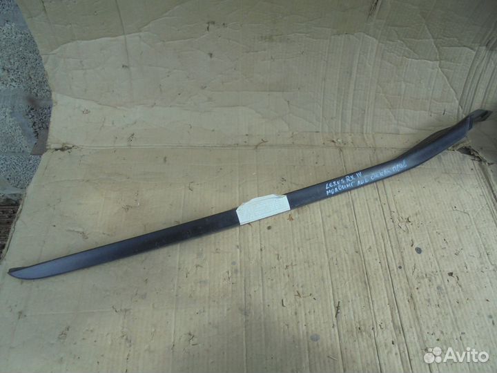 Молдинг лобового стекла Lexus RX 4