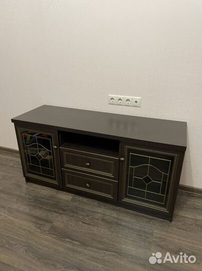 Тумба под телевизор из массива