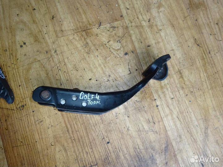 Педаль тормоза Volkswagen Golf IV/Bora 1997-2005