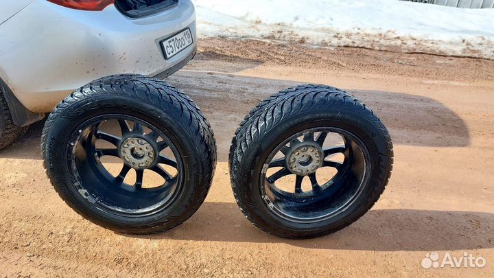 Goodyear UltraGrip Extreme 205/60 R16 92