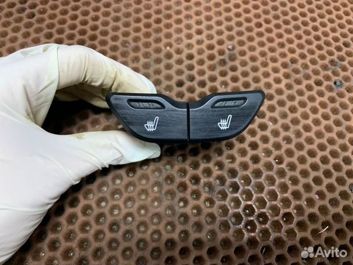 Кнопка обогрева сидений LADA Vesta седан 21129