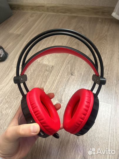 Продам игровые наушники без микрофона