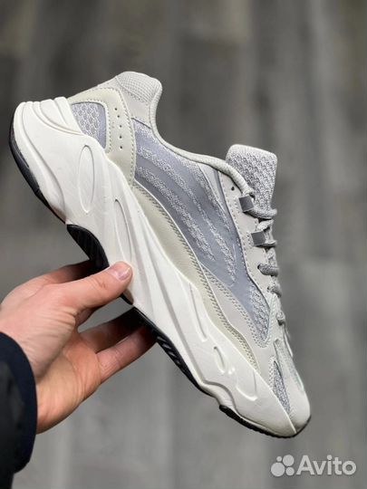 Adidas yeezy boost 700