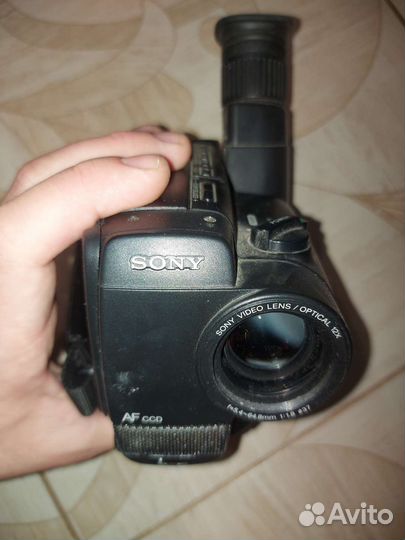 Видеокамера Sony CCD TR420E