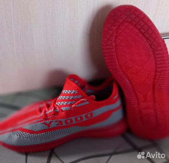 Кроссовки размер 34