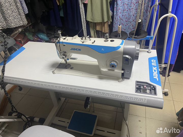 Швейная машинка