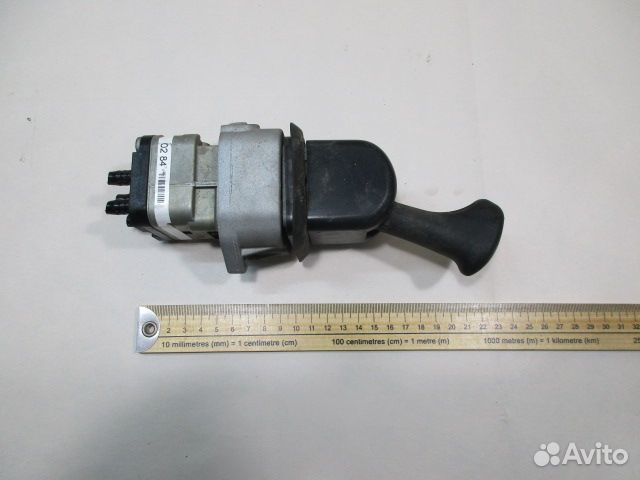 Кран ручного тормаза Mercedes Benz Axor