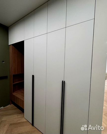 Шкаф в прихожую с гарантией