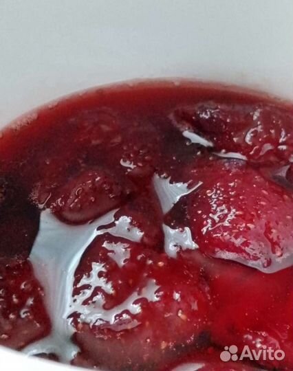 Варенье и ягоды с сахаром