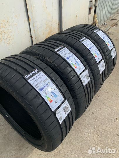 Gripmax SureGrip Pro Sport 235/45 R18