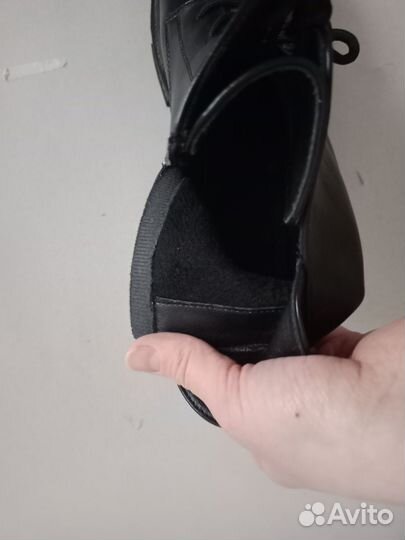 Ботинки демисезонные женские 40-41 размер