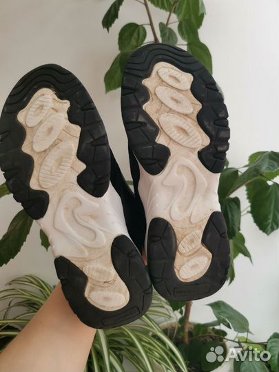 Кроссовки женские 40 размер