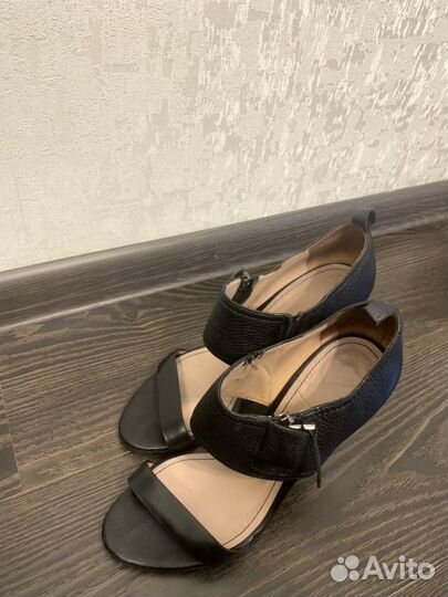 Босоножки Corso como
