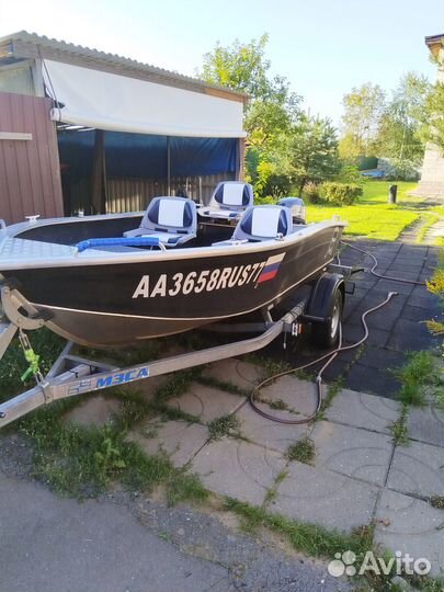 Моторная лодка Триера